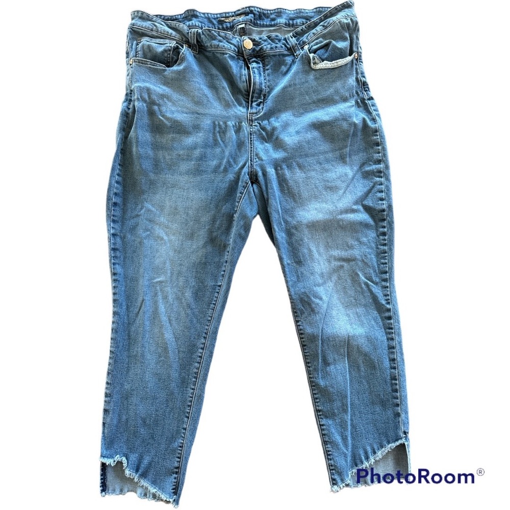 Seven7 Asymmetrical Jean Capris Size 20W